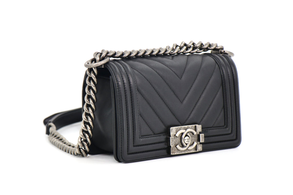 CHANEL Classic Boy Flap Bag, V-Stitched Chevron in Black, Discontinued