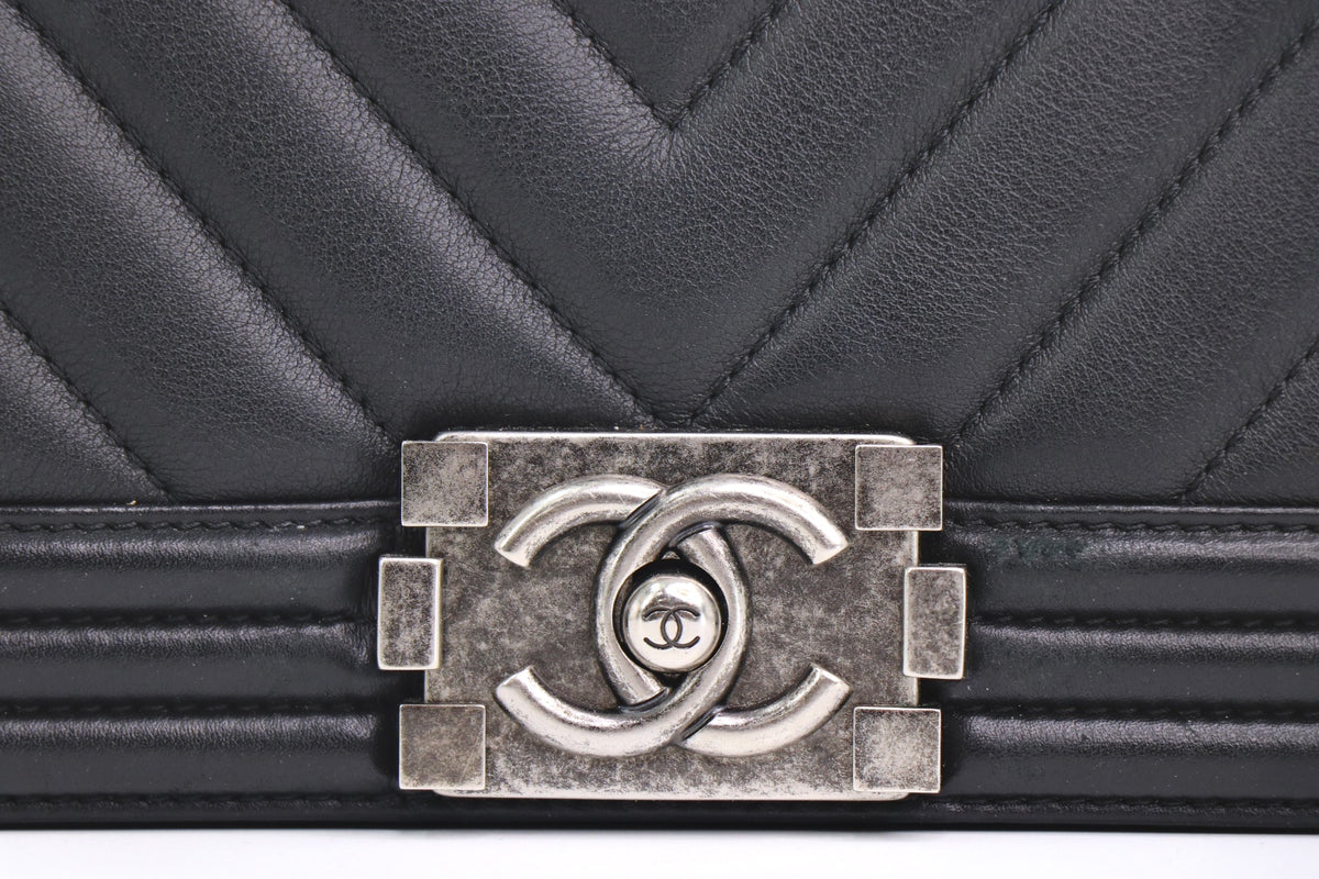 CHANEL Classic Boy Flap Bag, V-Stitched Chevron in Black, Discontinued