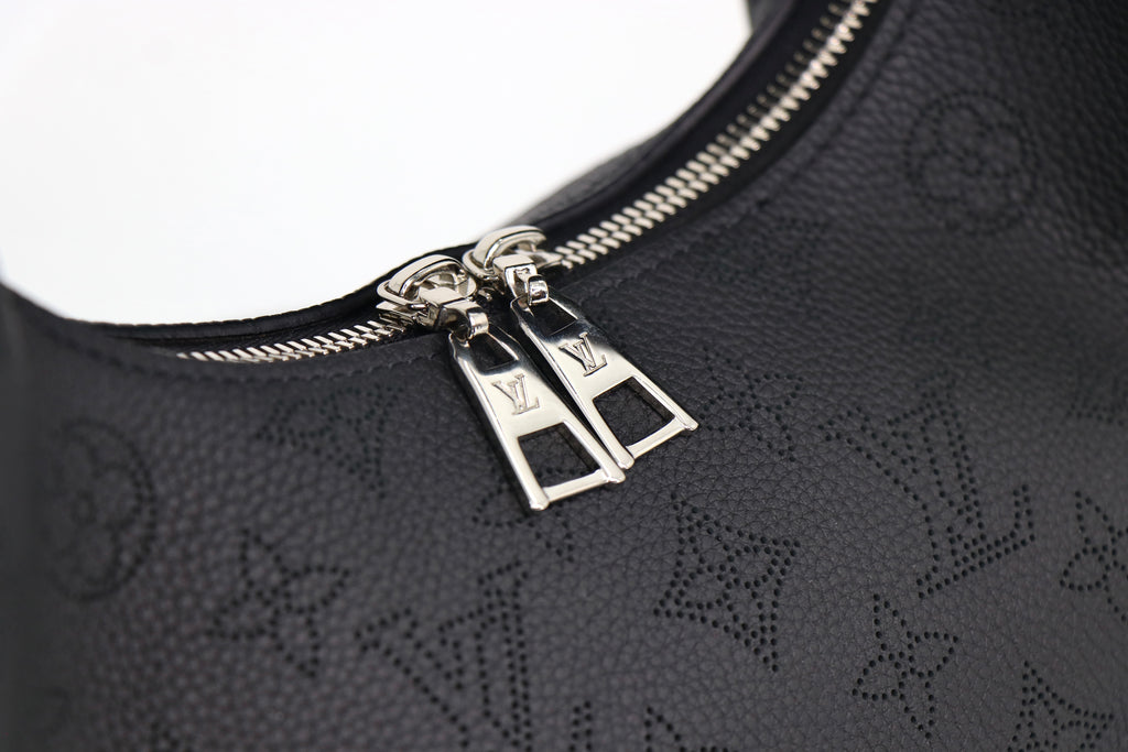 LOUIS VUITTON Mahina Why Knot PM Bag in Black 2022