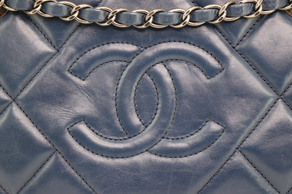 CHANEL Ballerine Camera Case Bag, Quilted Calfskin in Navy & Black 2015-2016
