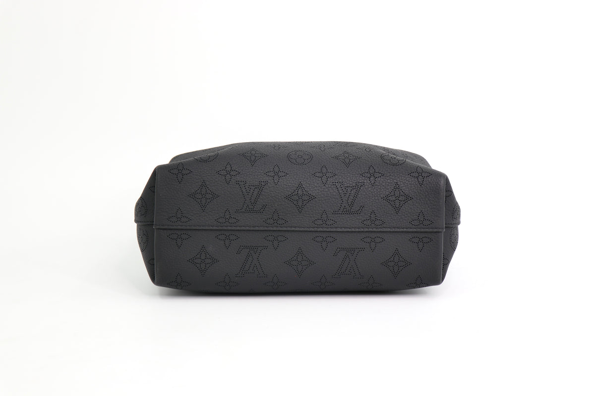 LOUIS VUITTON Mahina Why Knot PM Bag in Black 2022