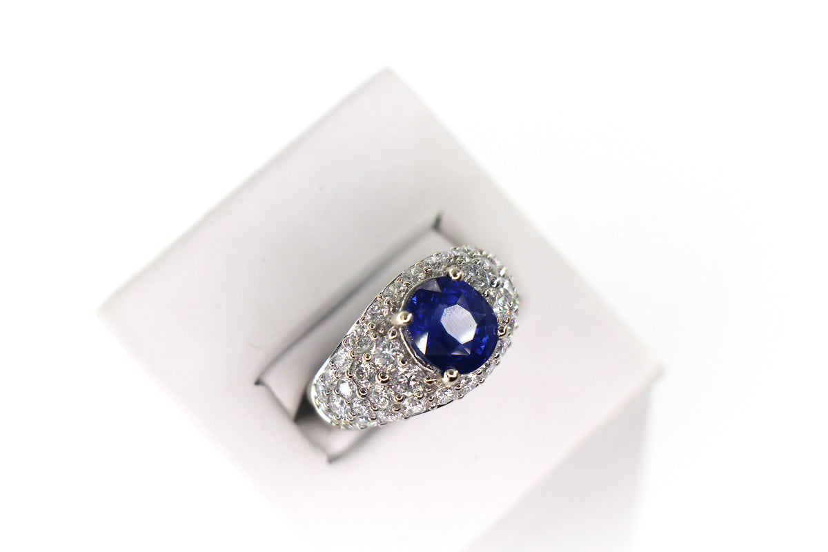 Sapphire Oval Cut Ring 18K White Gold, Sapphire & Diamonds, Size 6.5/ EU53