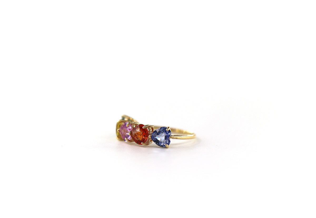 Multicolor Heart Ring 18K Yellow Gold, Sapphires, Size 5/ EU49