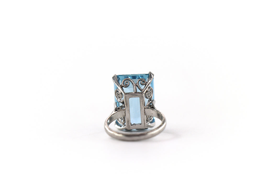 Aquamarine Solitaire Ring 18K White Gold, Aquamarine, Size 6/EU52