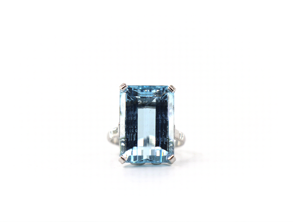 Aquamarine Solitaire Ring 18K White Gold, Aquamarine, Size 6/EU52